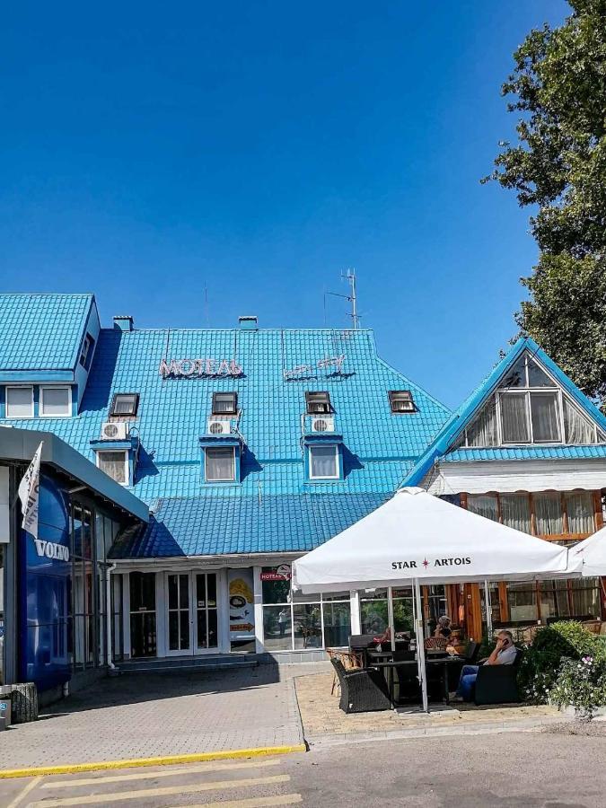 Gostiniy Dvor Non-Stop Hotel Herszon Kültér fotó