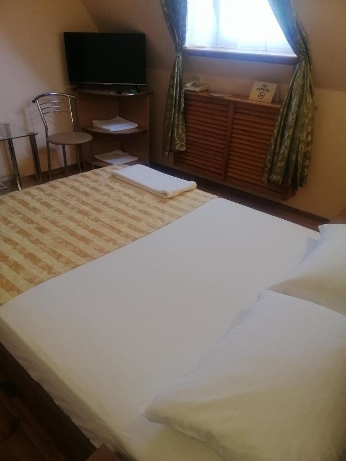Gostiniy Dvor Non-Stop Hotel Herszon Kültér fotó