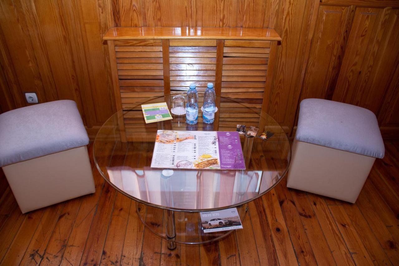 Gostiniy Dvor Non-Stop Hotel Herszon Kültér fotó