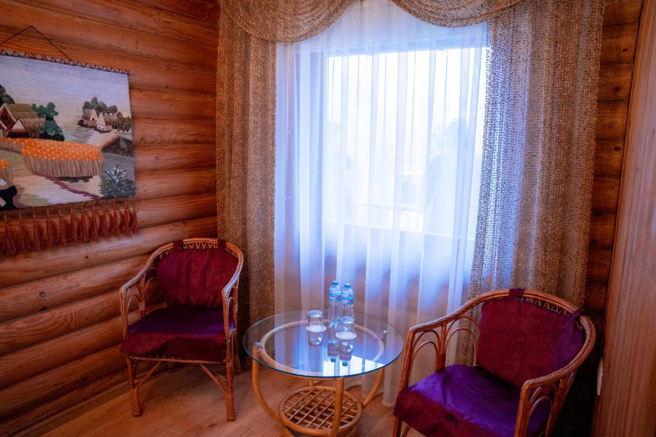 Gostiniy Dvor Non-Stop Hotel Herszon Kültér fotó