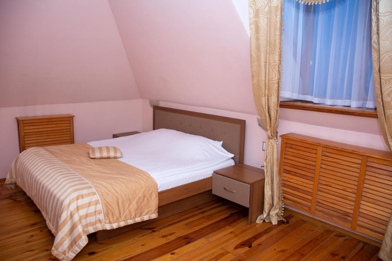 Gostiniy Dvor Non-Stop Hotel Herszon Kültér fotó