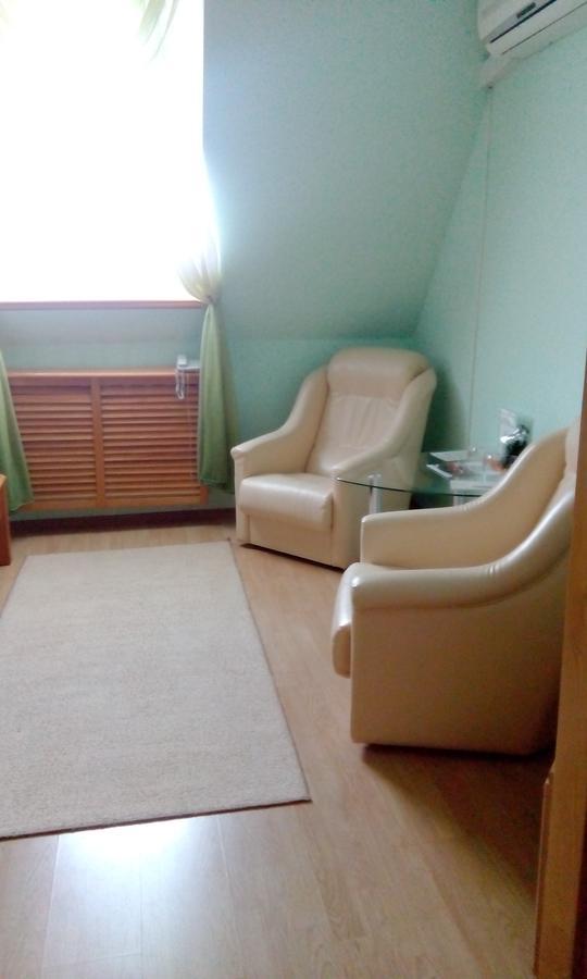 Gostiniy Dvor Non-Stop Hotel Herszon Kültér fotó