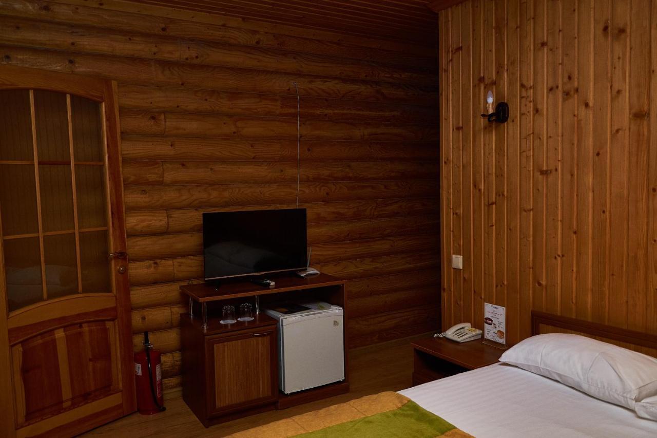 Gostiniy Dvor Non-Stop Hotel Herszon Kültér fotó