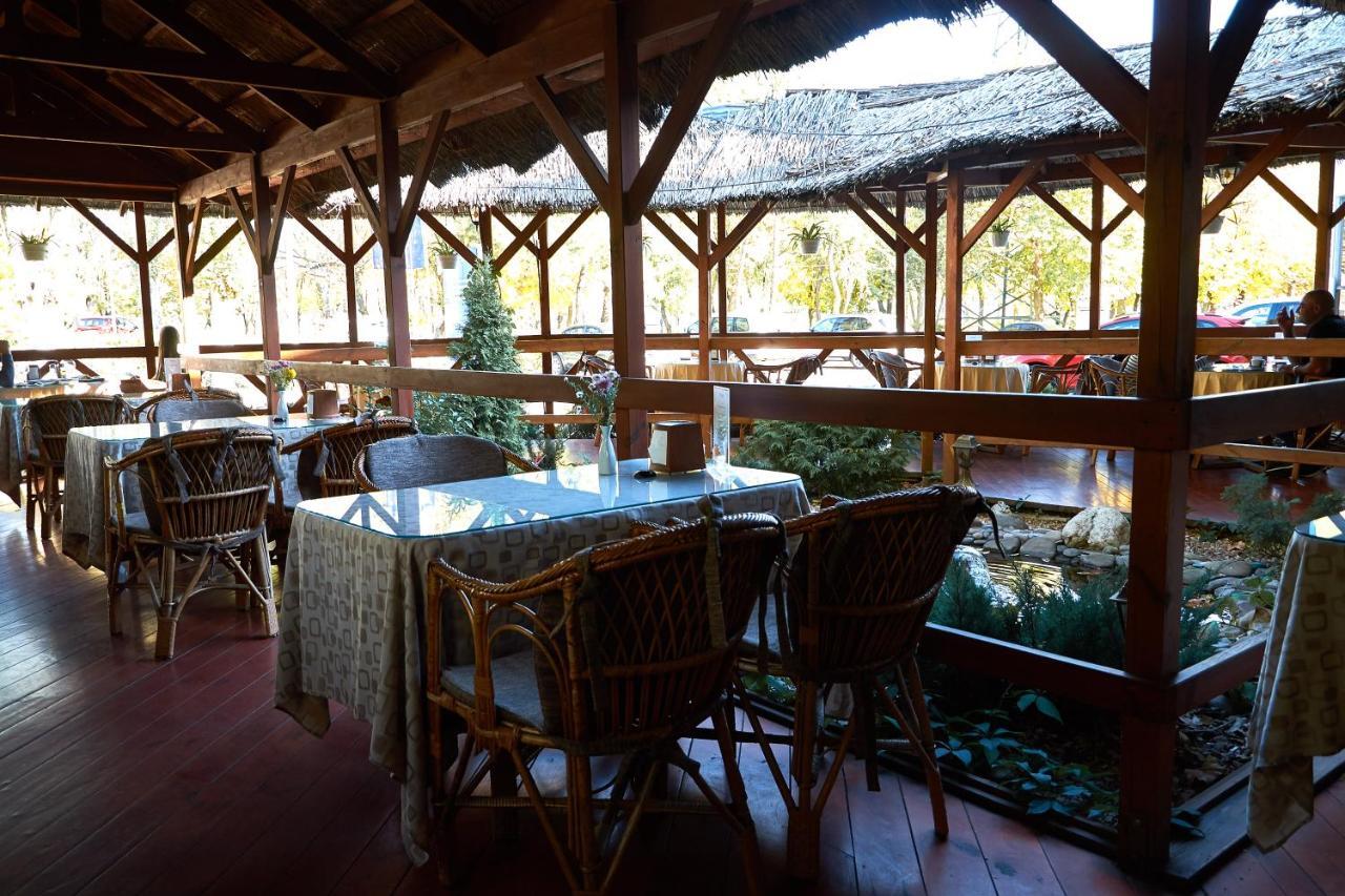 Gostiniy Dvor Non-Stop Hotel Herszon Kültér fotó